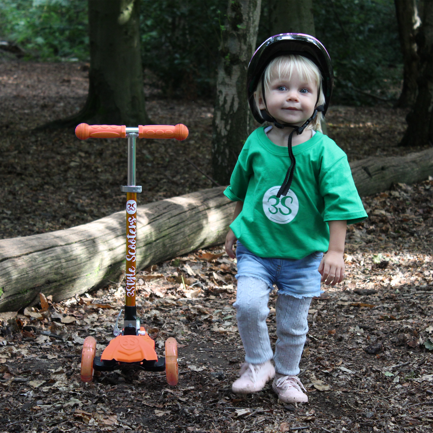 kid with scooter